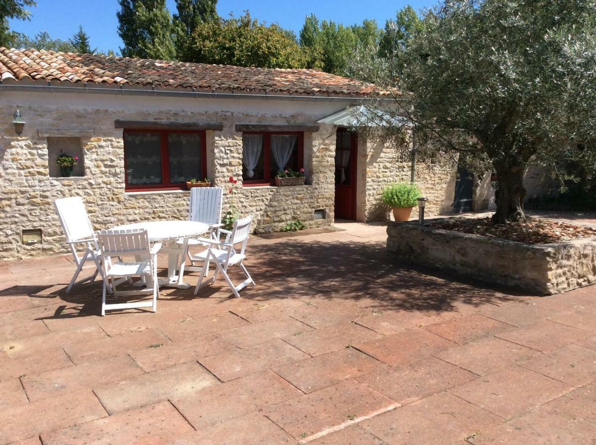 La Ferme De Fossillon Villa Marans  Exterior photo